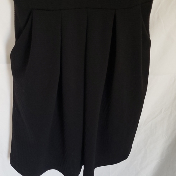 NWT textured black dress with pockets! - Picture 4 of 8